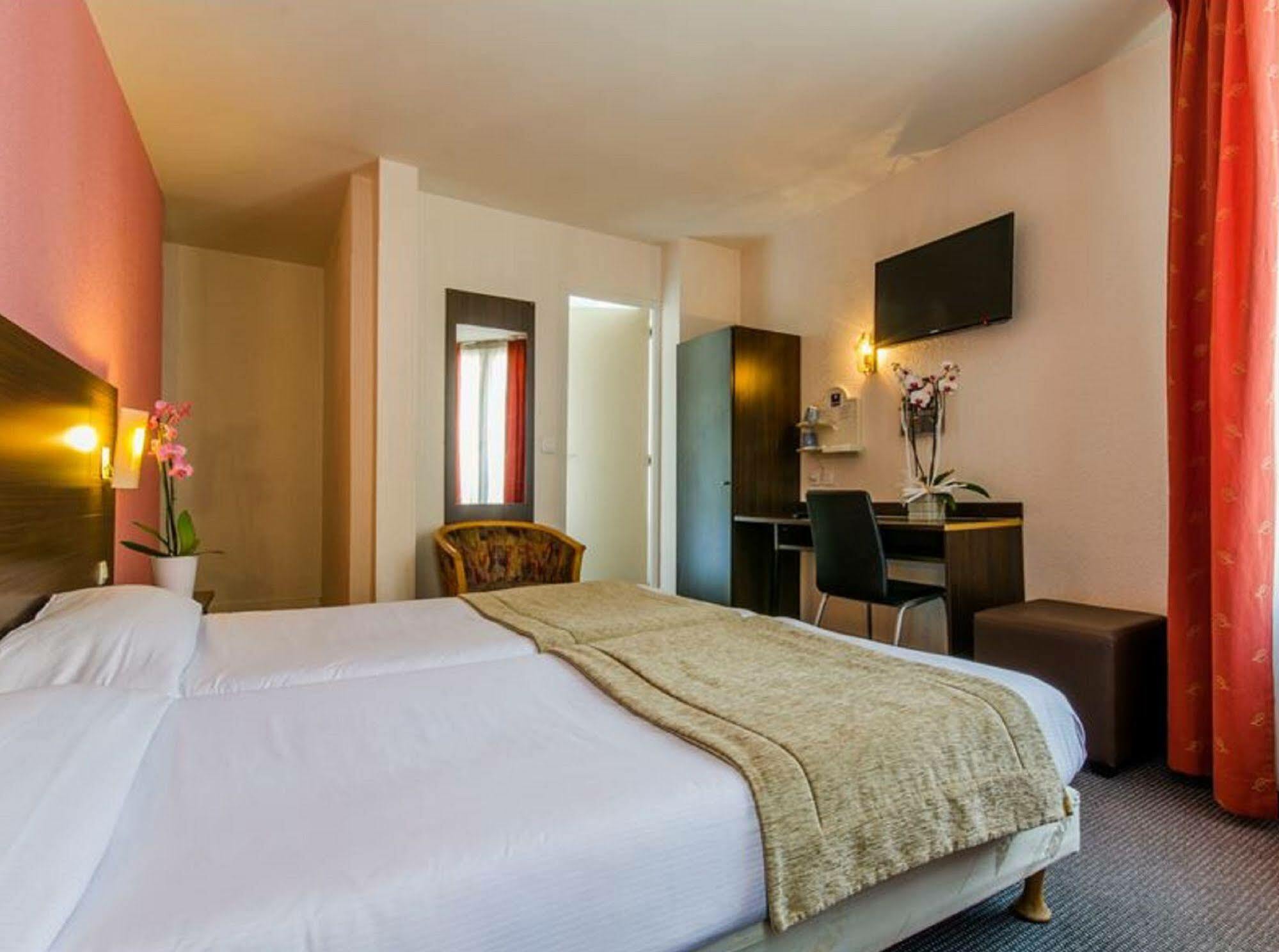 Hotel Arc Paris Porte d'Orléans Montrouge Esterno foto