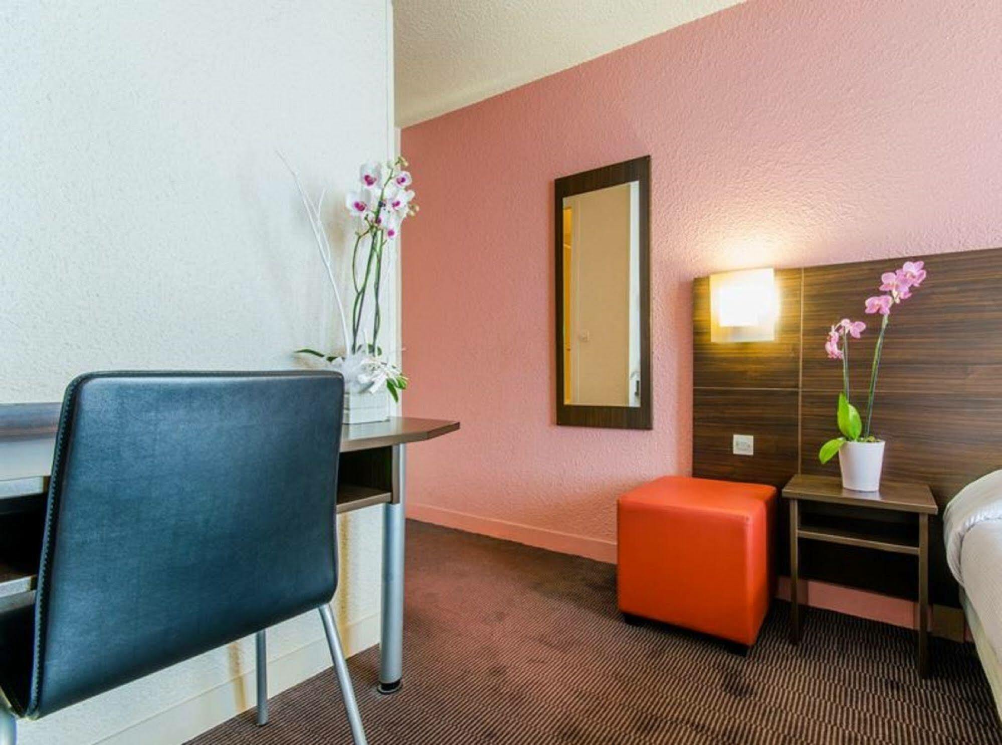Hotel Arc Paris Porte d'Orléans Montrouge Esterno foto